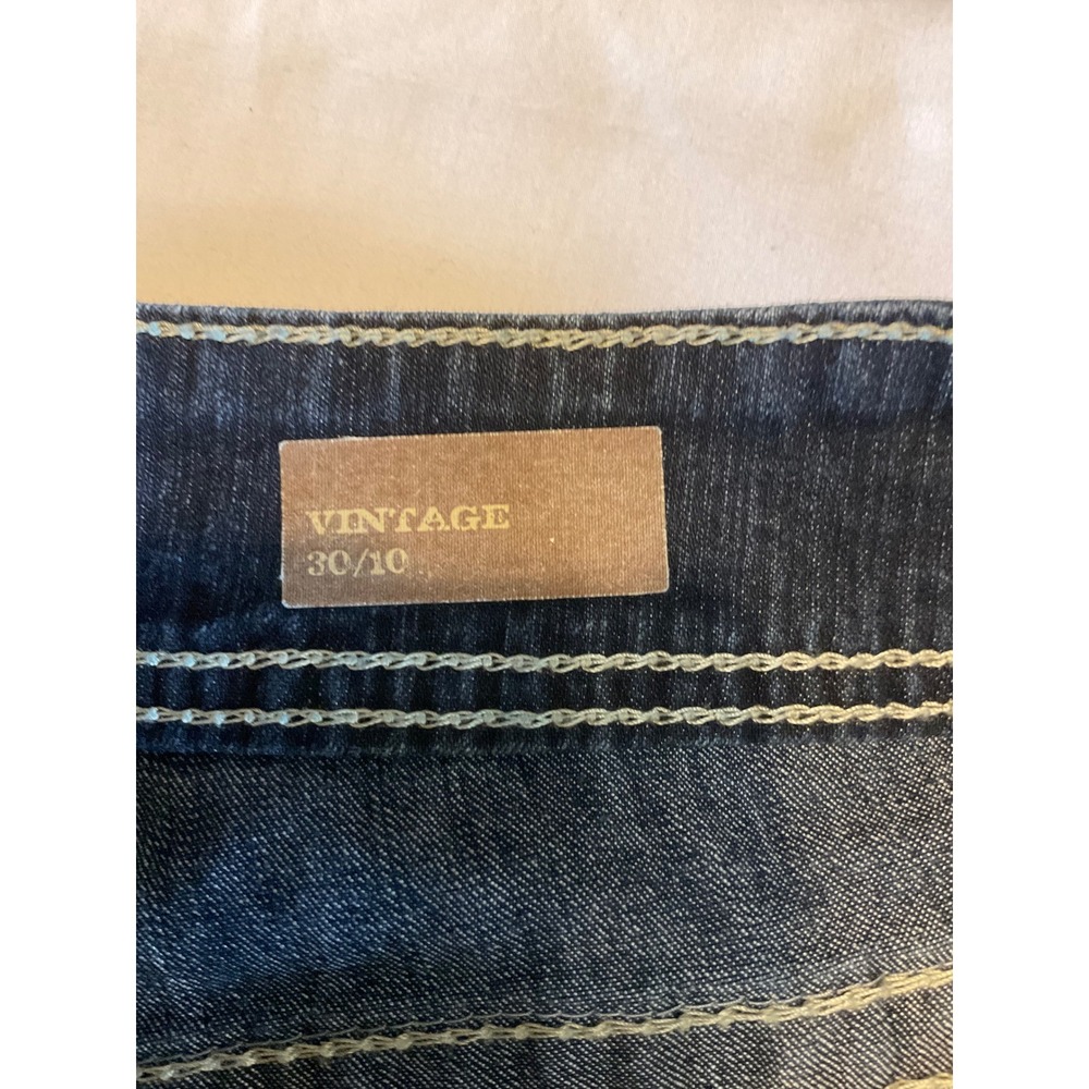 Dark Wash Denim Capri Jeans with Contrast Stitching and Embroidered Back Pockets - Picture 10 of 11
